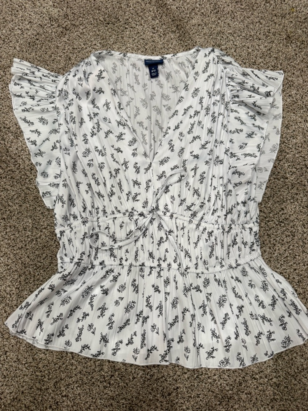 Scoop NYC White Black Floral Tie-Front Ruffle Sleeve Blouse